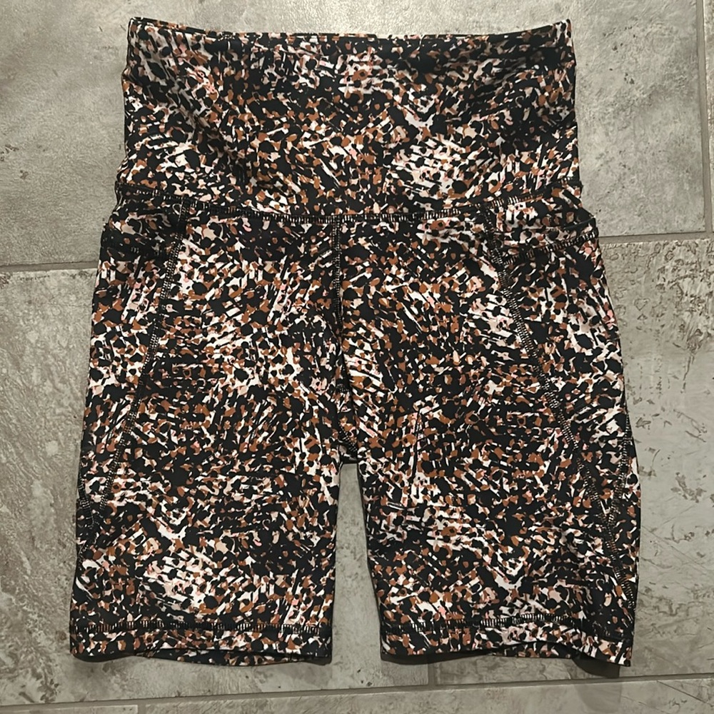 NWOT OLD NAVY powersoft bike shorts